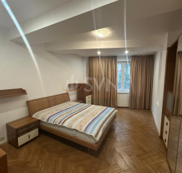 Apartament, 3 camere, 100 mp Bucuresti/Herastrau