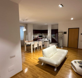 Apartament, 3 camere, 109 mp Bucuresti/Herastrau