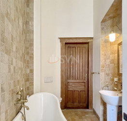 Apartament, 3 camere, 129.84 mp Arad/Centru