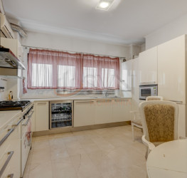 Apartament, 3 camere, 150 mp Bucuresti/Primaverii