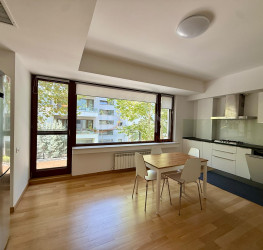 Apartament, 3 camere, 155 mp Bucuresti/Aviatorilor