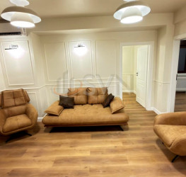 Apartament, 3 camere, 52.5 mp Bucuresti/P-ta Victoriei
