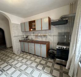 Apartament, 3 camere, 72 mp Bucuresti/P-ta Unirii