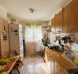 Apartament, 3 camere, 74 mp Bucuresti/Piata Unirii (s3)