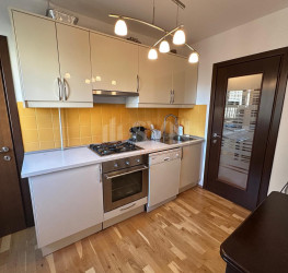 Apartament, 3 camere, 74 mp Bucuresti/Piata Unirii (s3)