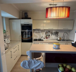 Apartament, 3 camere, 75 mp Bucuresti/Calea Victoriei