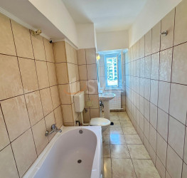 Apartament, 3 camere, 75.4 mp Bucuresti/Decebal