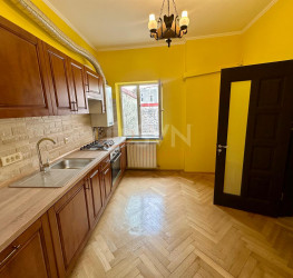 Apartament, 3 camere, 76 mp Bucuresti/Universitate (s1)