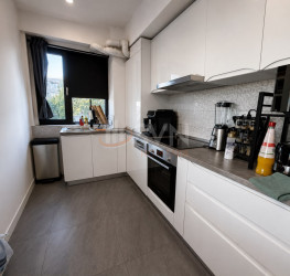 Apartament, 3 camere, 78.76 mp Bucuresti/P-ta Victoriei