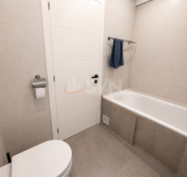 Apartament, 3 camere, 78.76 mp Bucuresti/P-ta Victoriei