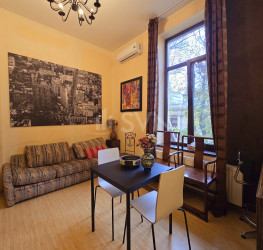Apartament, 3 camere, 80 mp Bucuresti/Calea Victoriei