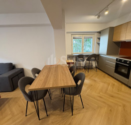 Apartament, 3 camere, 80 mp Bucuresti/P-ta Victoriei
