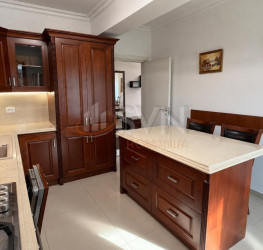 Apartament, 3 camere, 81 mp Bucuresti/P-ta Victoriei