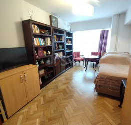 Apartament, 3 camere, 85 mp Bucuresti/P-ta Unirii