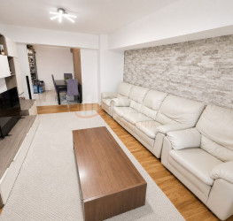 Apartament, 3 camere, 85 mp Bucuresti/Alba Iulia