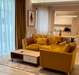 Apartament, 3 camere, 93 mp Bucuresti/P-ta Romana