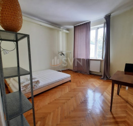 Apartament, 3 camere cu loc parcare exterior inclus Bucuresti/Universitate (s2)