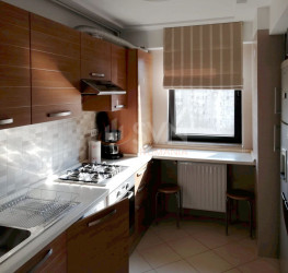 Apartament, 3 camere cu loc parcare exterior inclus Bucuresti/Decebal