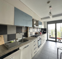 Apartament, 3 camere cu loc parcare exterior inclus Bucuresti/Sisesti