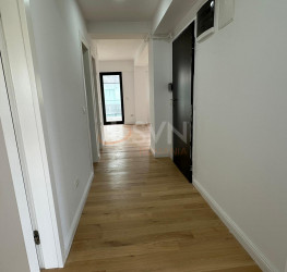 Apartament, 3 camere cu loc parcare exterior inclus Bucuresti/Polona