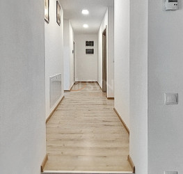 Apartament, 3 camere cu loc parcare exterior inclus Brasov/Bartolomeu