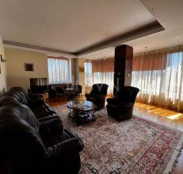 Apartament, 3 camere cu loc parcare exterior inclus Bucuresti/Primaverii