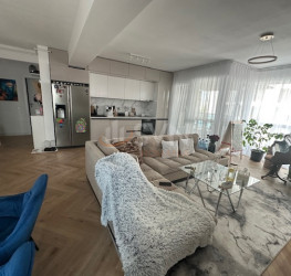 Apartament, 3 camere cu loc parcare exterior inclus Bucuresti/Bucur Obor