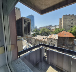 Apartament, 3 camere cu loc parcare exterior inclus Bucuresti/Cismigiu