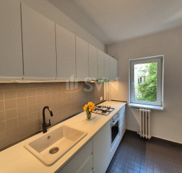 Apartament, 3 camere cu loc parcare exterior inclus Bucuresti/Cismigiu