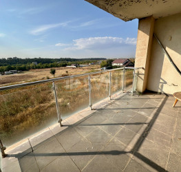 Apartament, 3 camere cu loc parcare exterior inclus Bucuresti/Baneasa
