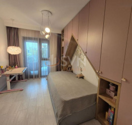 Apartament, 3 camere cu loc parcare exterior inclus Bucuresti/Herastrau
