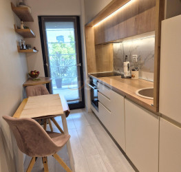 Apartament, 3 camere cu loc parcare exterior inclus Bucuresti/Herastrau
