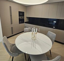 Apartament, 3 camere cu loc parcare exterior inclus Bucuresti/Pipera