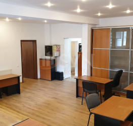 Apartament, 3 camere cu loc parcare exterior inclus Bucuresti/Piata Unirii (s3)