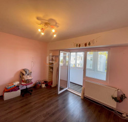 Apartament, 3 camere cu loc parcare exterior inclus Bucuresti/Aviatiei