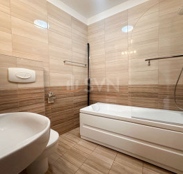 Apartament, 3 camere cu loc parcare exterior inclus Bucuresti/Eminescu