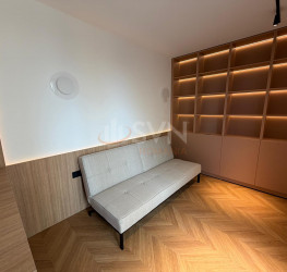 Apartament, 3 camere cu loc parcare exterior inclus Bucuresti/Bucur Obor