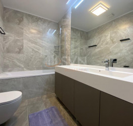 Apartament, 3 camere cu loc parcare exterior inclus Bucuresti/Herastrau