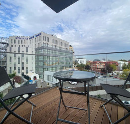 Apartament, 3 camere cu loc parcare exterior inclus Bucuresti/Herastrau