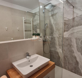 Apartament, 3 camere cu loc parcare exterior inclus Bucuresti/Aviatiei