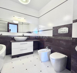 Apartament, 3 camere cu loc parcare exterior inclus Bucuresti/Baneasa