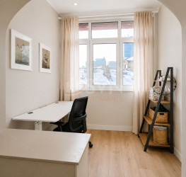 Apartament, 3 camere cu loc parcare exterior inclus Bucuresti/Primaverii