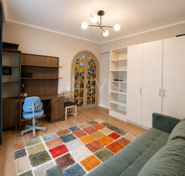 Apartament, 3 camere cu loc parcare exterior inclus Bucuresti/Primaverii
