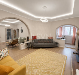Apartament, 3 camere cu loc parcare exterior inclus Bucuresti/Primaverii