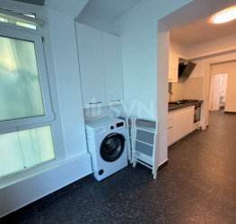 Apartament, 3 camere cu loc parcare exterior inclus Bucuresti/Primaverii
