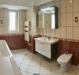 Apartament, 3 camere cu loc parcare subteran inclus Bucuresti/Herastrau