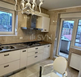 Apartament, 3 camere cu loc parcare subteran inclus Bucuresti/Herastrau