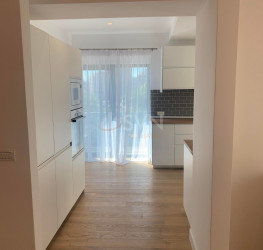 Apartament, 3 camere cu loc parcare subteran inclus Bucuresti/Piata Victoriei