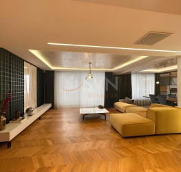 Apartament, 3 camere cu loc parcare subteran inclus Bucuresti/Herastrau