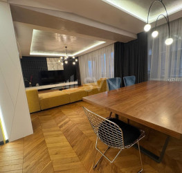 Apartament, 3 camere cu loc parcare subteran inclus Bucuresti/Herastrau